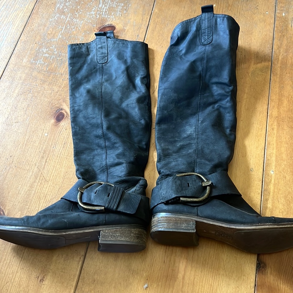 Steve Madden Black ruckus boot size 8